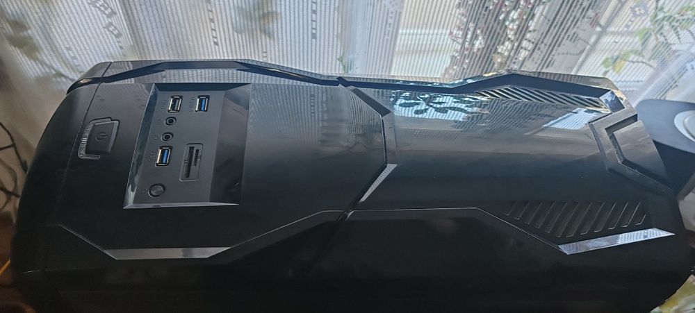 Vand Unitate PC Desktop AMD Ryzen 2400g,GTX 1060 6GB,16GB RAM