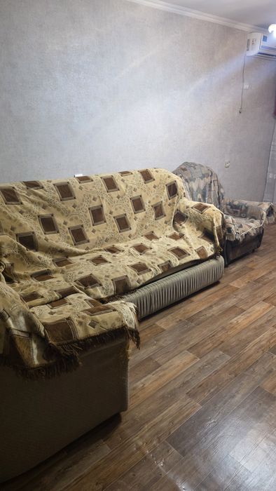 Отдам диван и кресло,  бесплатно