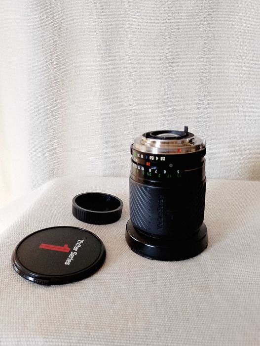 Vivitar Series 1 VMC 28-105/2.8-3.8 Macro - C/Y mount