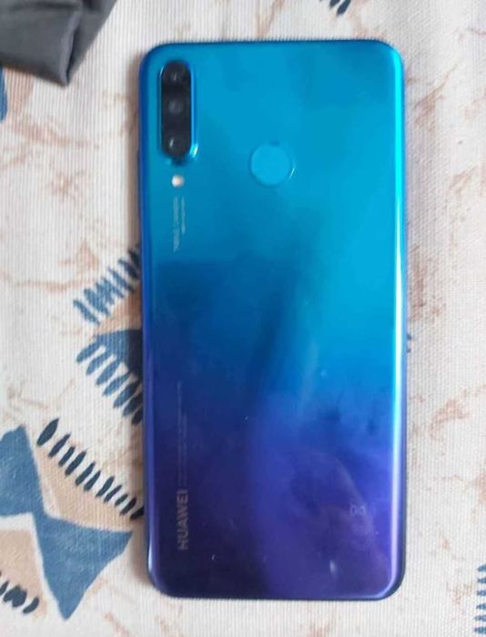 Huawei P30 lite, Samsung A6 Duos
