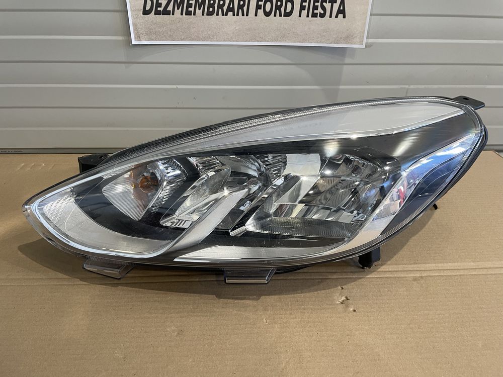 Far stanga Ford Fiesta led 2020