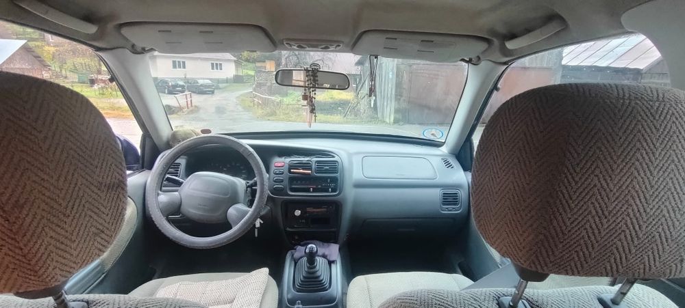 Vând Suzuki Grand Vitara