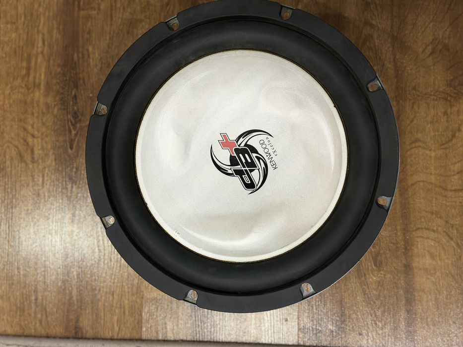 Динамик саббуфера.