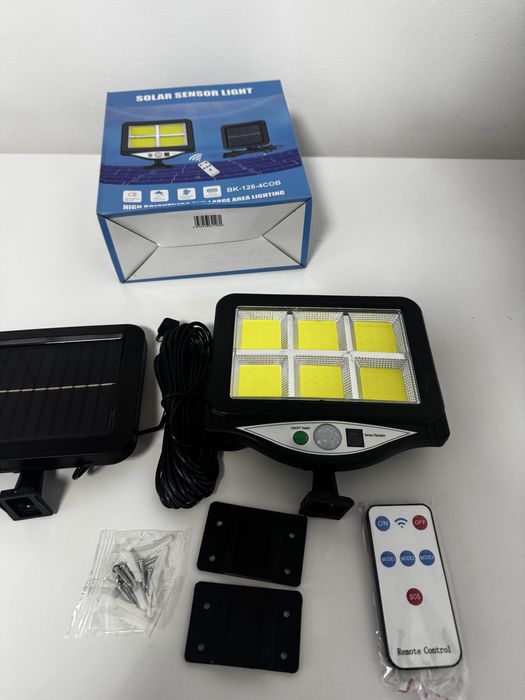 Lampa led cu panou solar cu fir/ telecomanda/ suport prindere