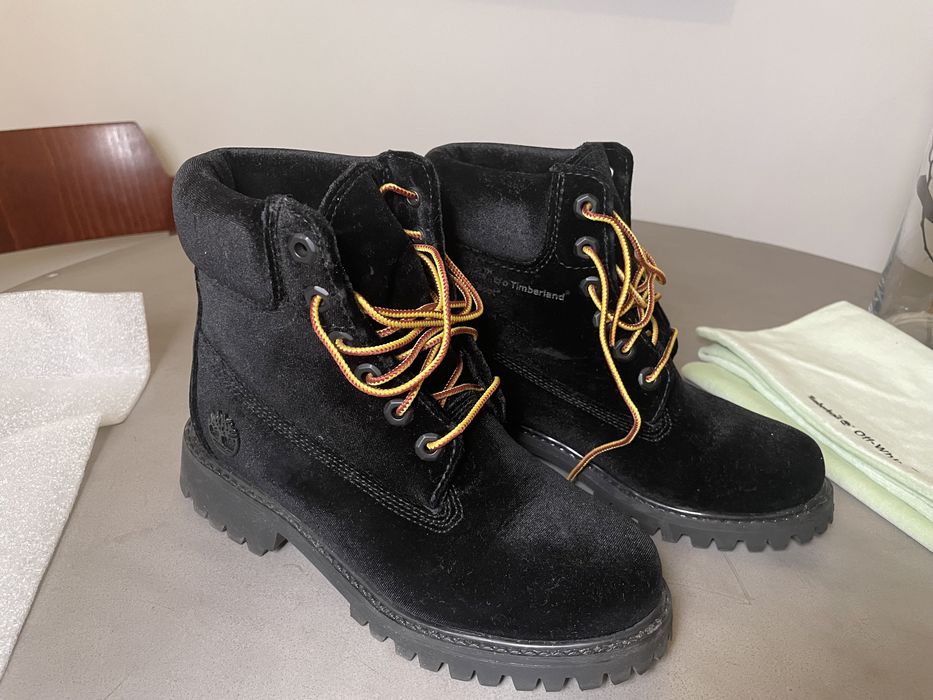 Ghete Timberland din catifea, colaborare cu Off-White