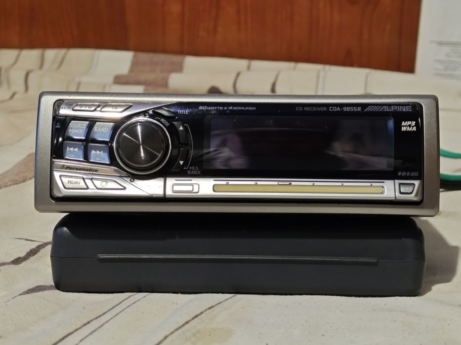Висок клас CD плеър Alpine 9855R Bluetooth и дистанционно