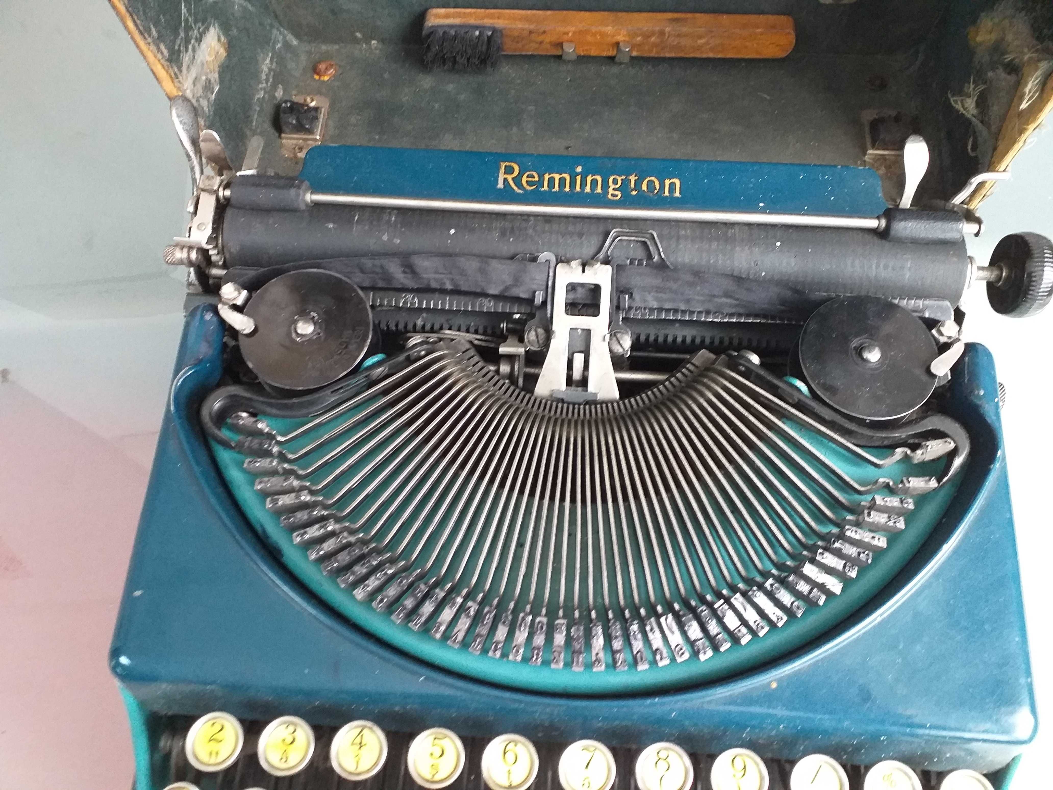 Masina de scris portabila Remington an 1928 PRET 2500 LEI