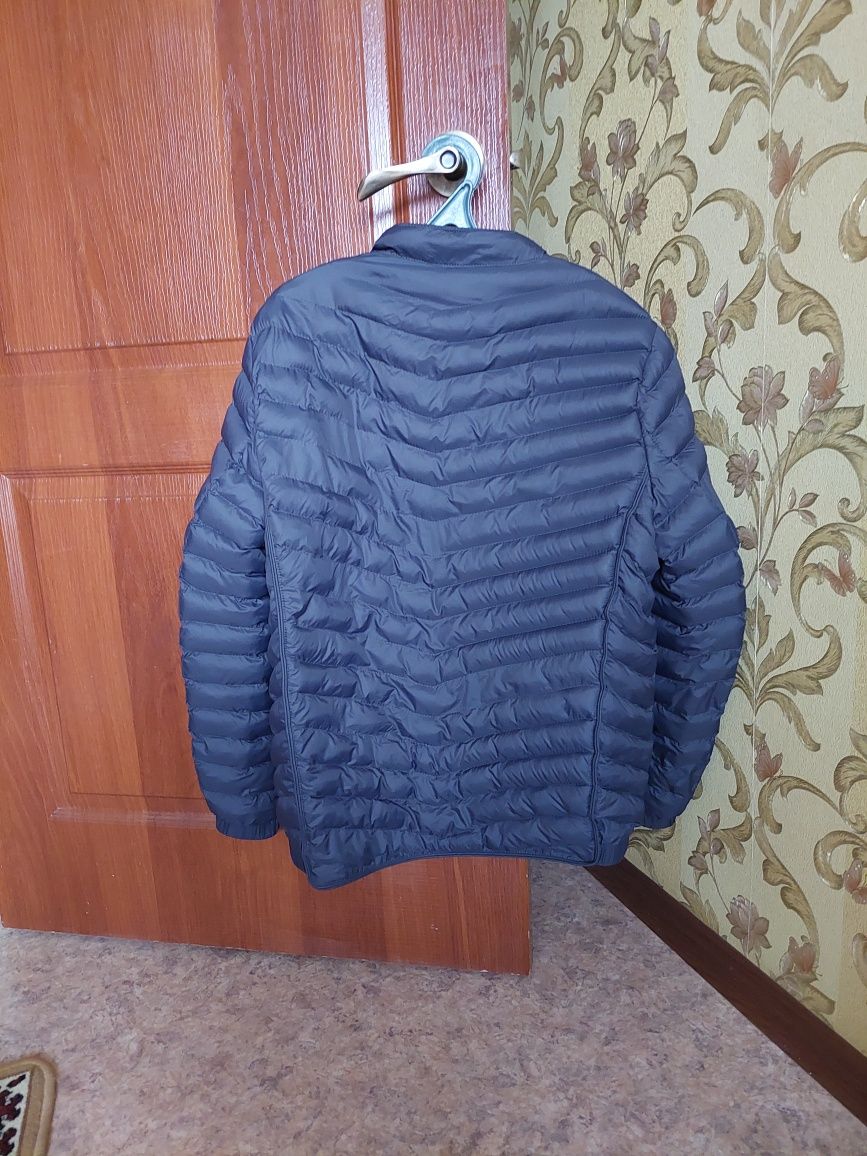 Фирменный Осенью Куртка Мужские размер 48 Почти Новый