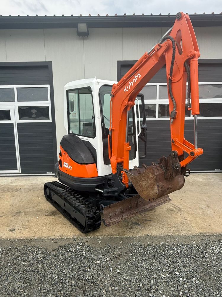 Miniescavator kubota 2,5 tone posibilitate rate
