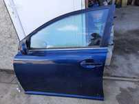 Usa stanga dreapta toyota avensis250