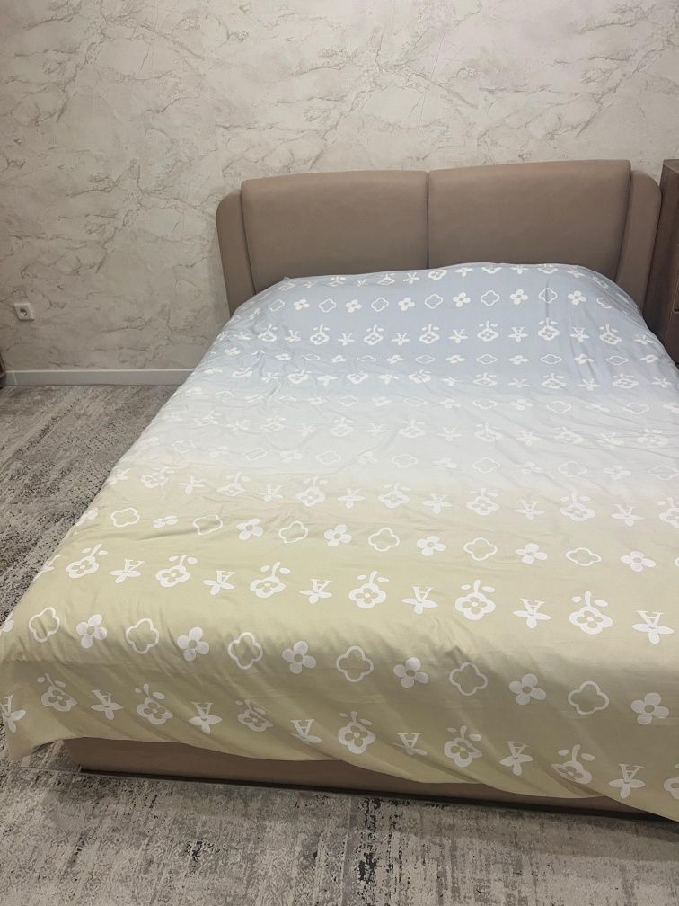 Продам кровать двухспальную
