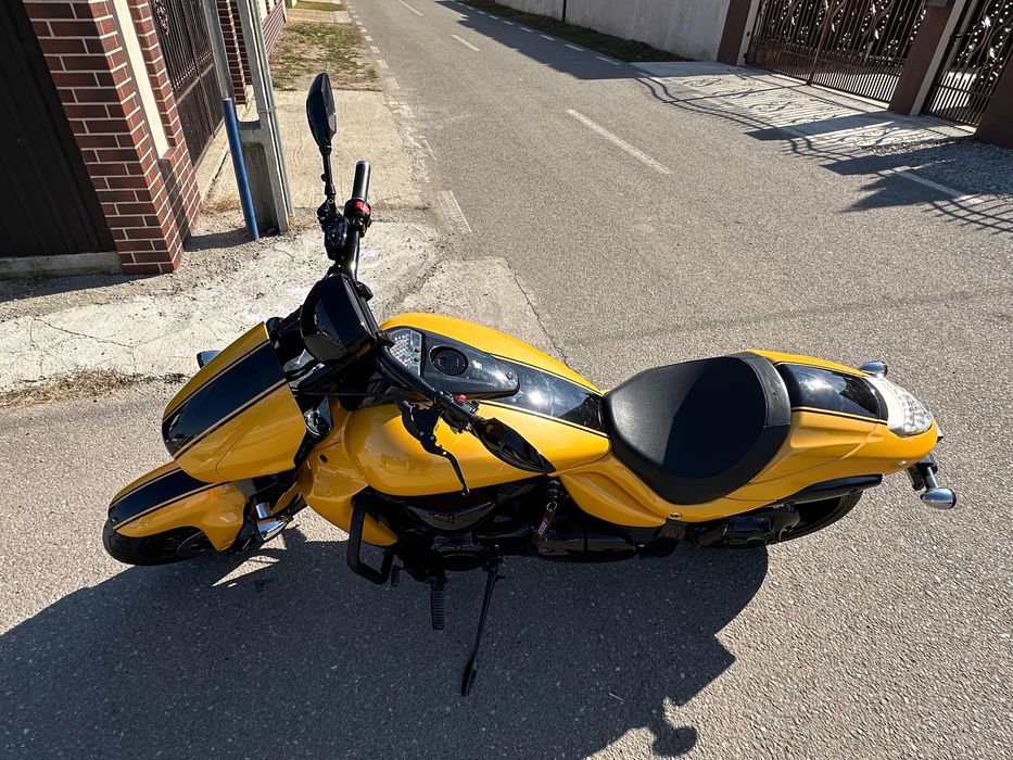 Suzuki Intruder 2008