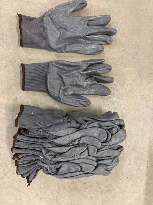 030167	Вендуза за плочки 12V 2х2Ah куфар RD-TV01/Работни ръкавици