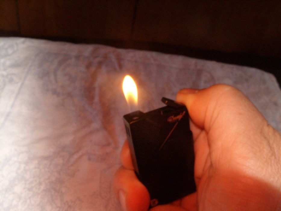 газова запалка Davidof и други видове