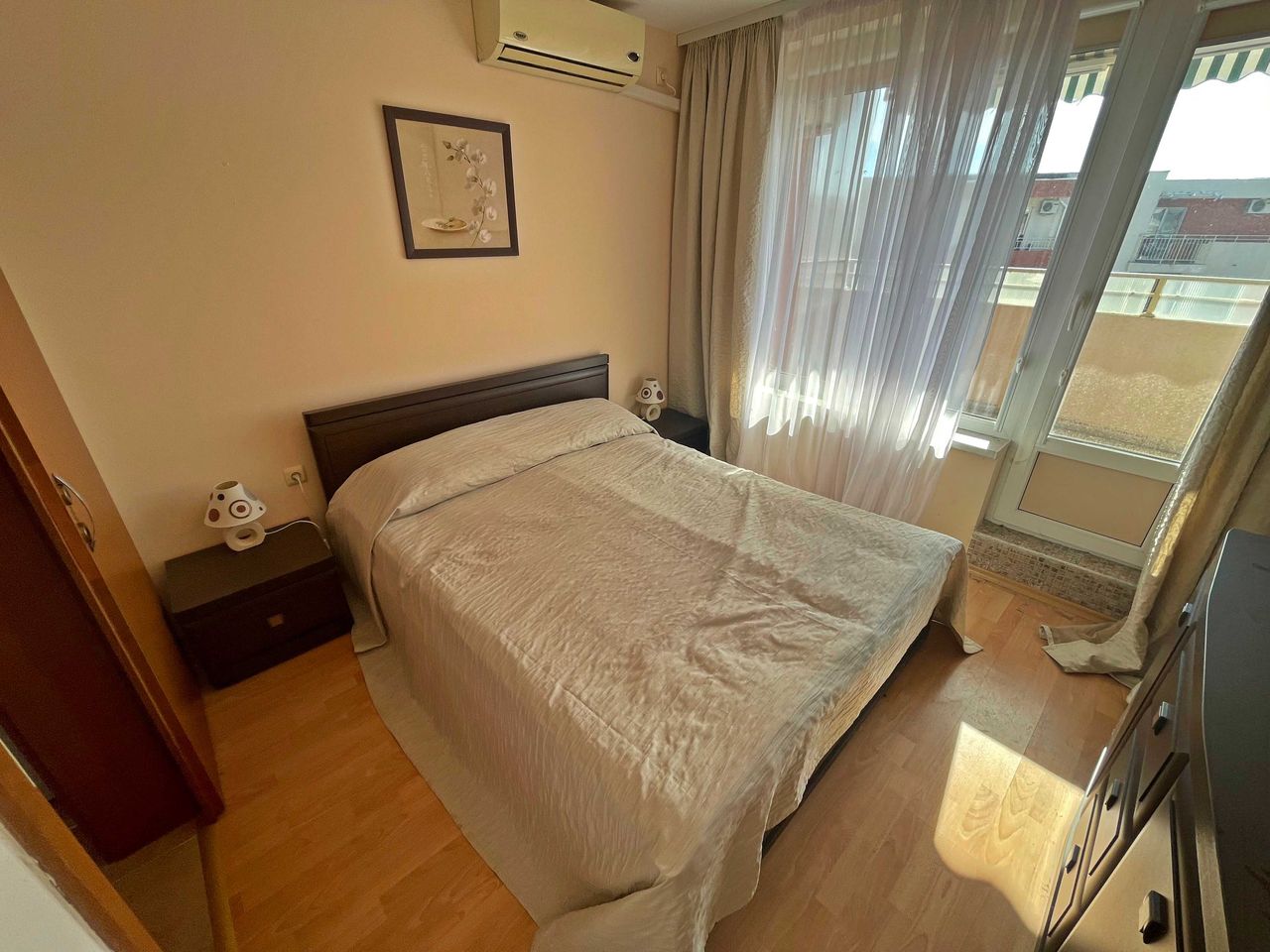 Продава се Двустаен апартамент в к.к. Слънчев бряг - 65 кв.м за 954 €/кв.м - Снимка #5
