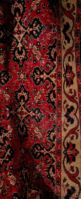 Голям килим от вълна