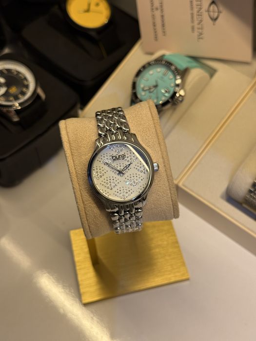 Бриллиантовые часы сваровски