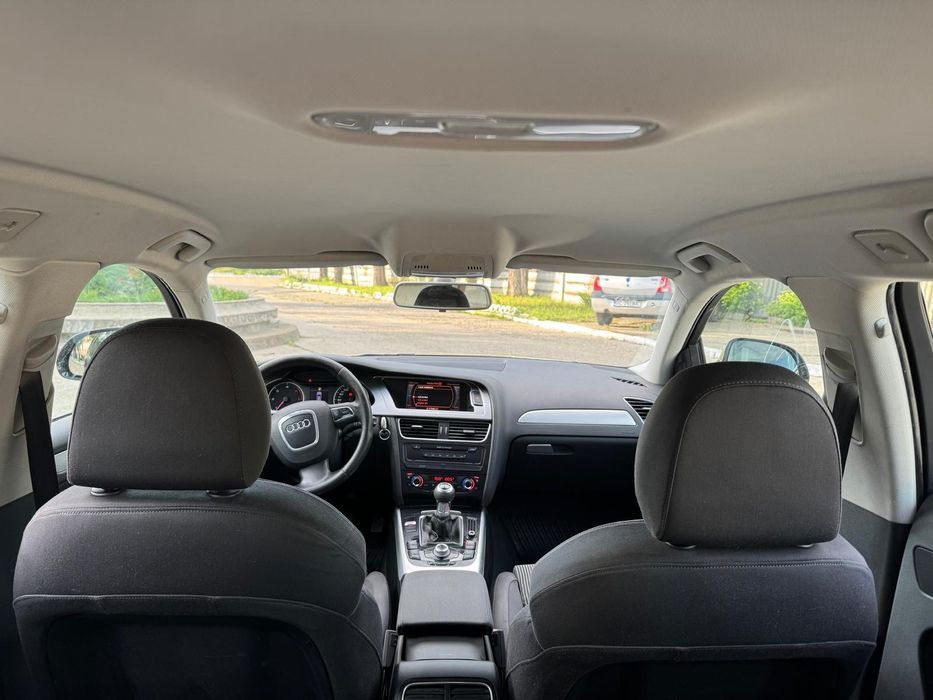 Audi a4 b8 Diesel 143 CP înmatriculat recent impecabil