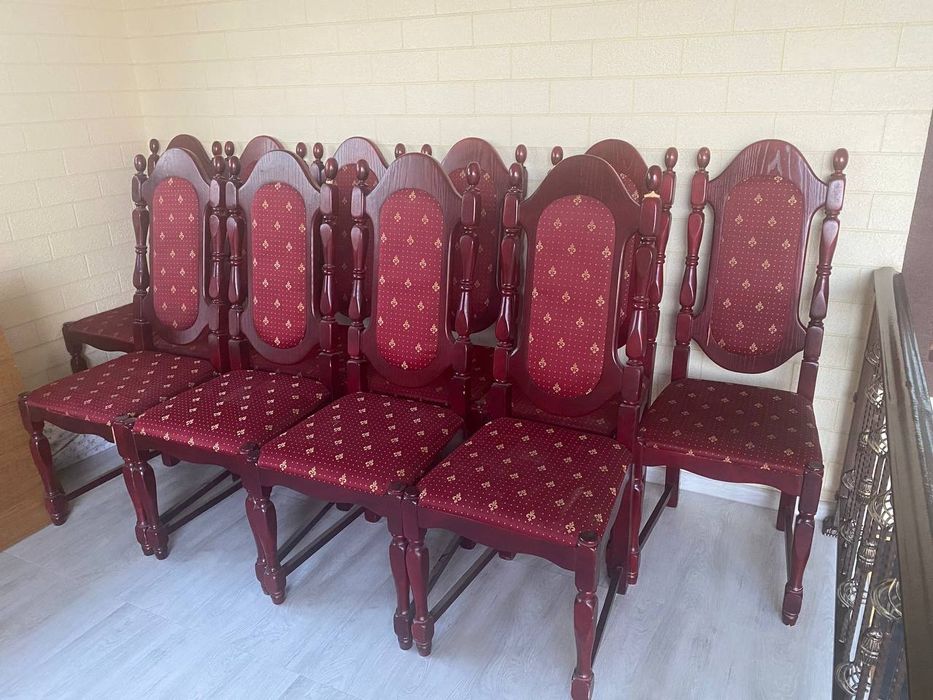 Продам стулья 10 шт., 10 dona stul sotiladi.