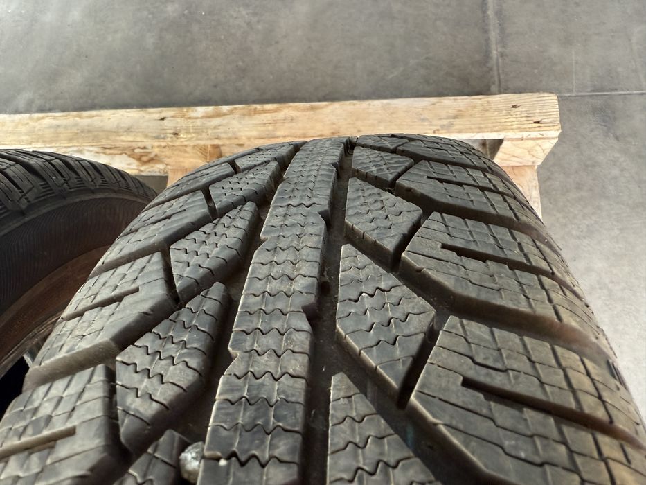 4бр. КАТО НОВИ Зимни Гуми 175/65R/15 -SEMPERIT- DOT:2623- 7.0мм+6.7мм