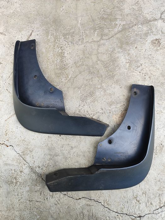 Продам брызговики передние