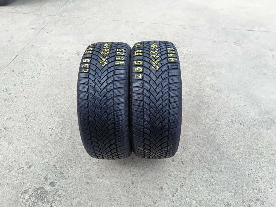 Doua anvelope de iarna 235 55 17 bridgestone blizzak LM 005 dot 4923