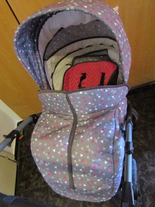 Бебешка/детска количка комбинирана