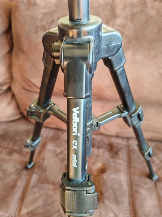 Продавам 2бр малко използвани статива Velbon CX 586 и CX mini