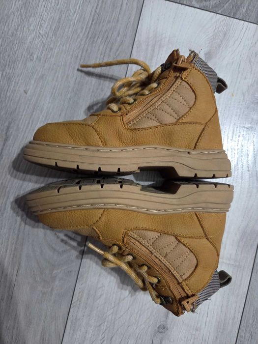 Ghete Zara masura 26, purtati putin