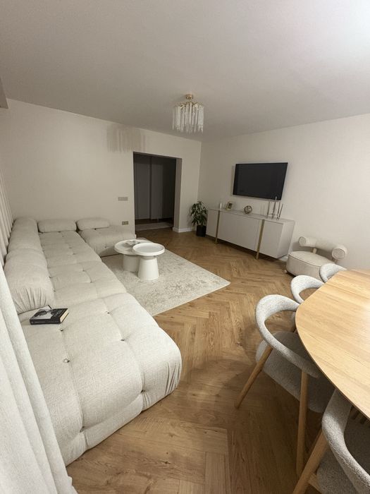 Vand coltar folosit 6 luni de zile