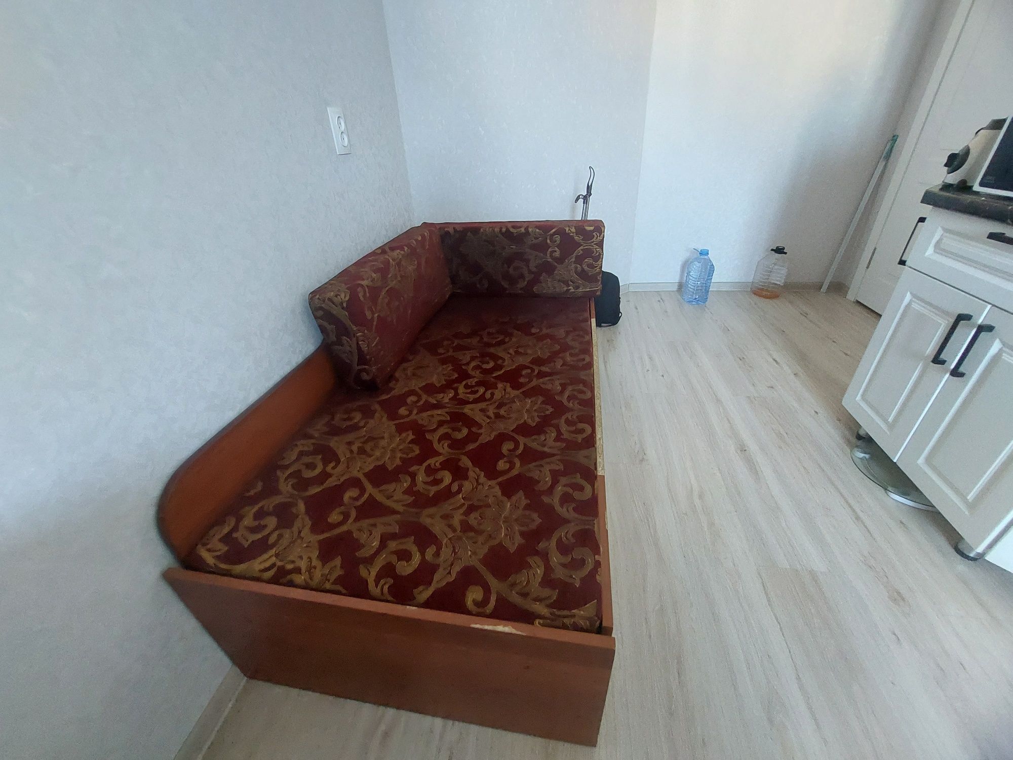 Продаётся  диван-кровать