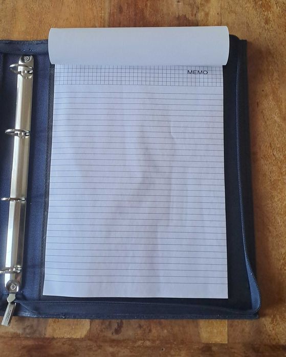 папка за документи класьор 4 ринга син кожа с цип Марксман Marksman А4