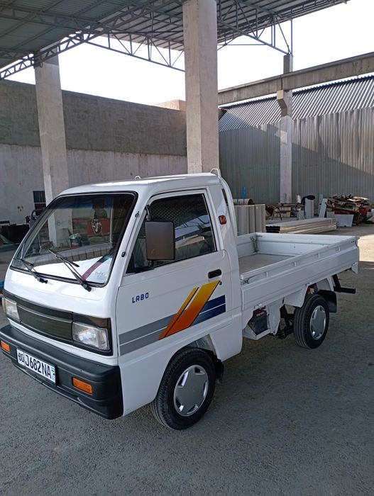 Damas labo sotiladi.