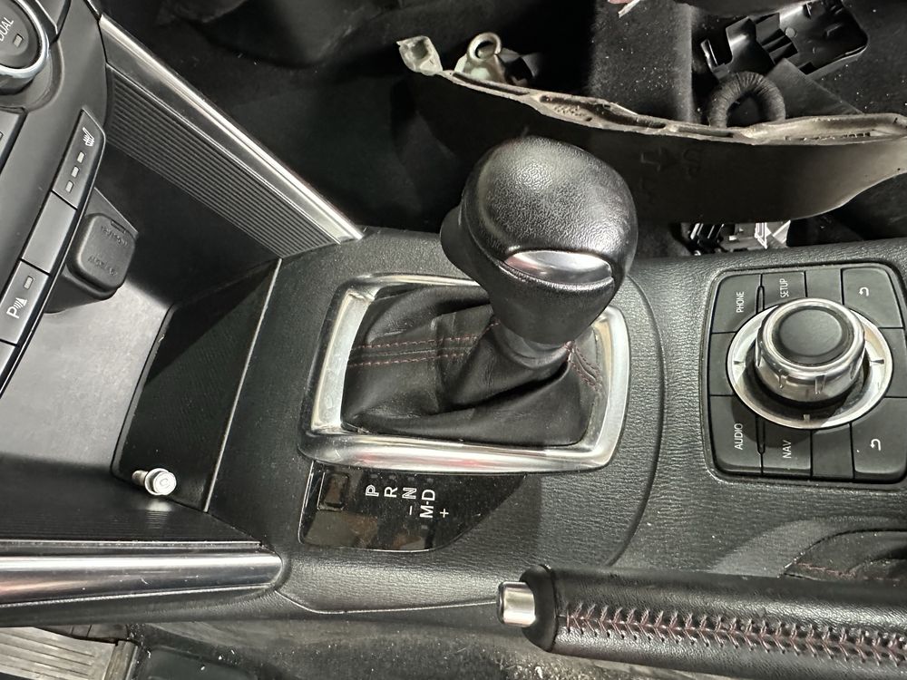 Топка скорости комплект за Mazda CX-5 автоматик!!!