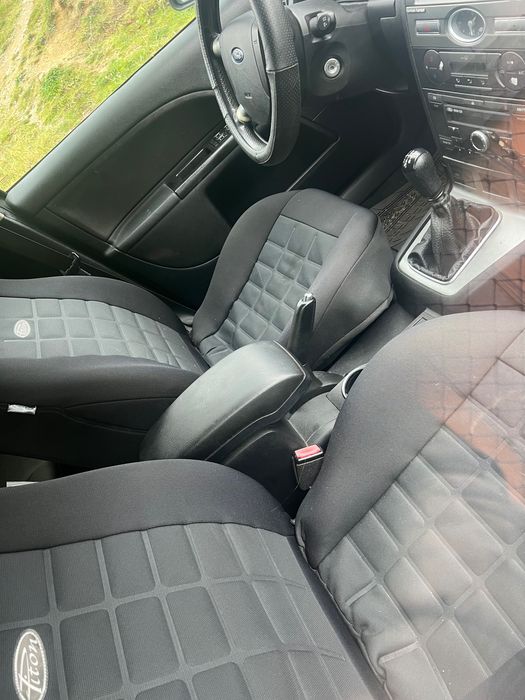 Продавам форт мондео на части