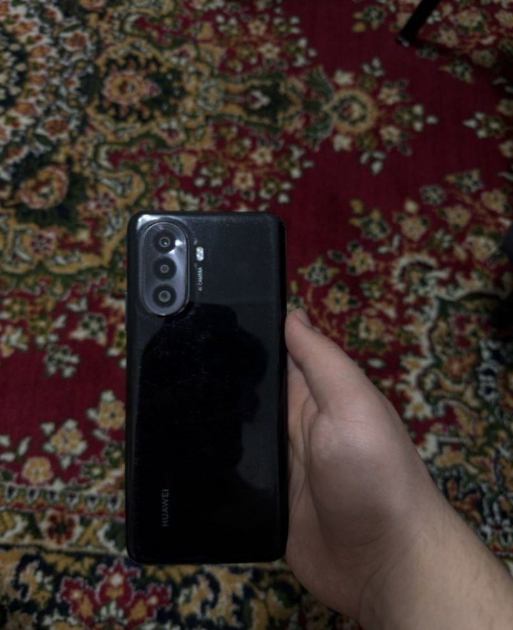 Huawei y70  karobka dokumenti bor