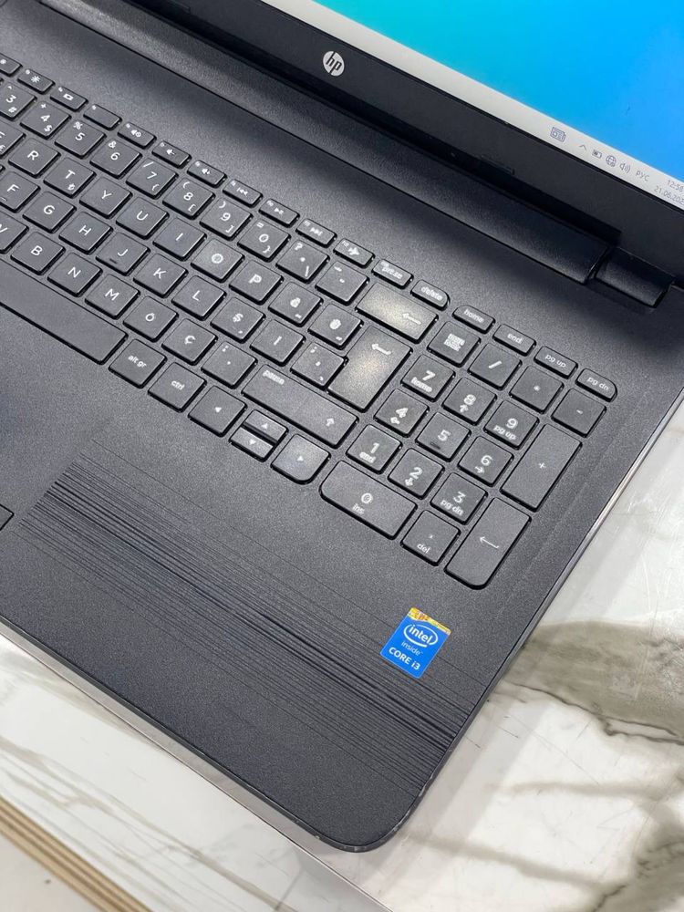 Hp laptop.