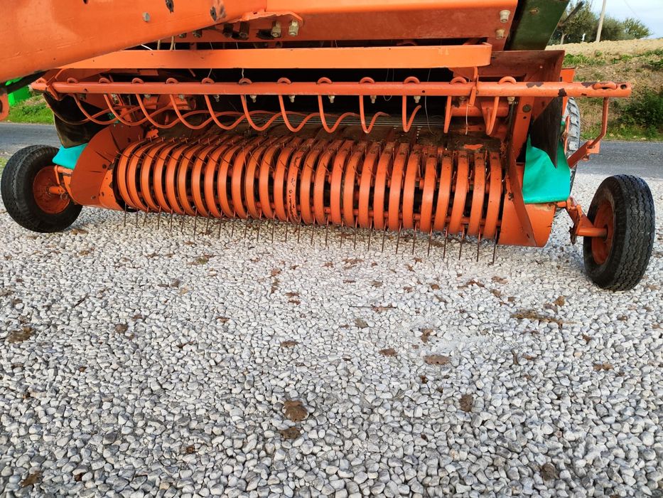 Presa balotiera gallignani C-25 L pe lant cu pikup 2m