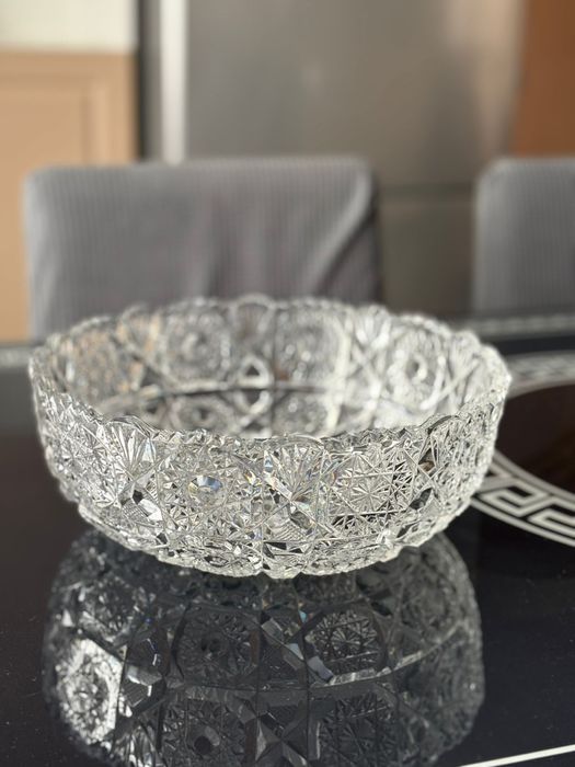 Продам хрустальные вазы