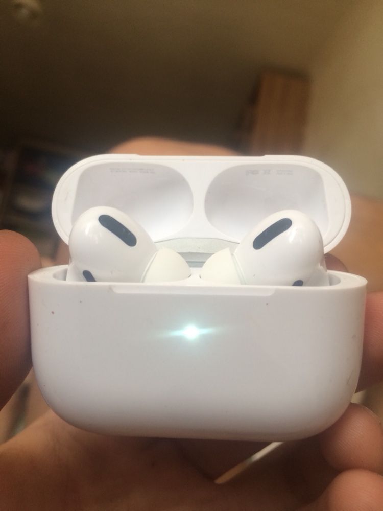 Air pods pro за 7 тыс отдам сегодня