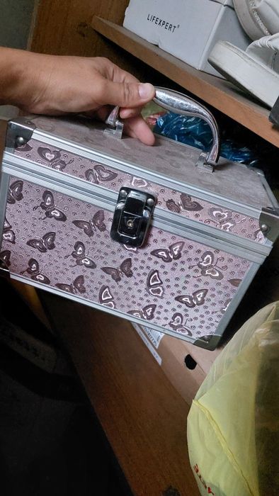 Чемоданчик, кейс для косметики, лаков