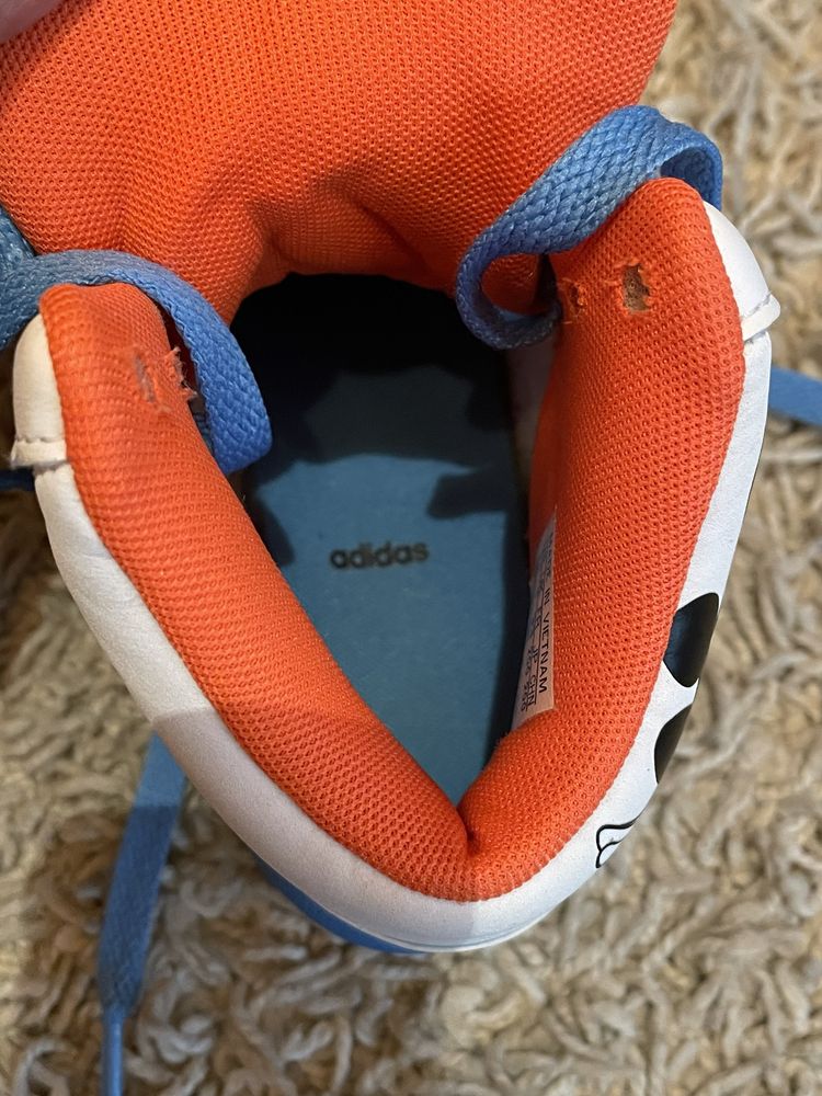 Bascheți Adidas pentru copii