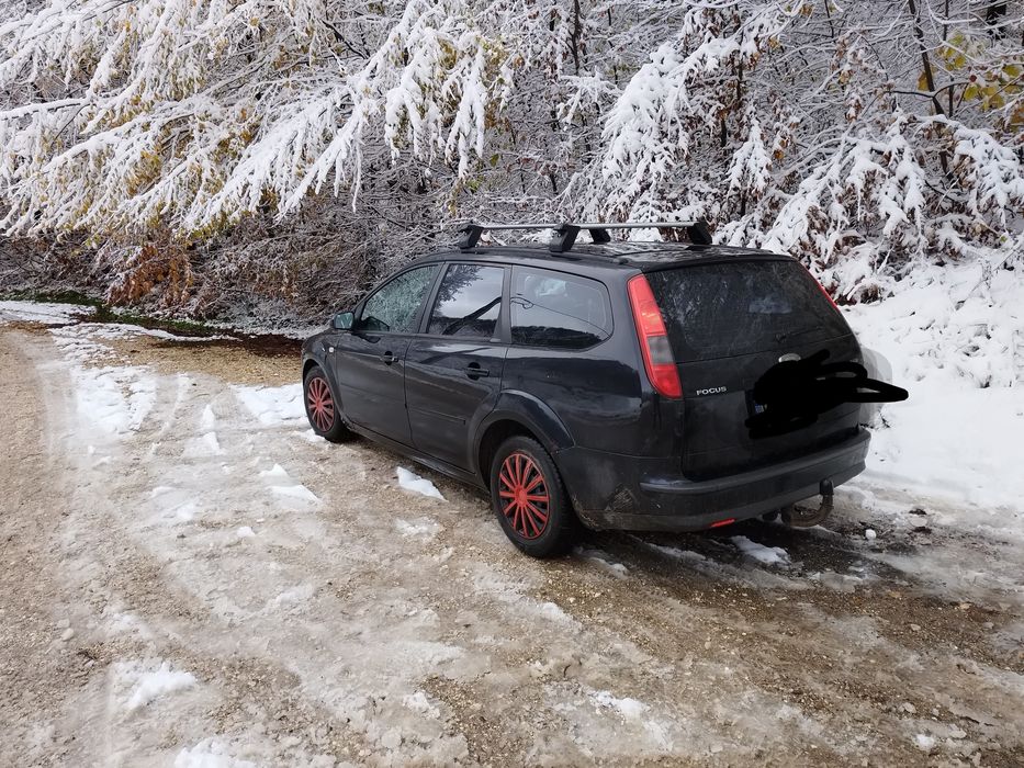 Dezmembrez Ford focus 2 1.6 tdci 90 cp