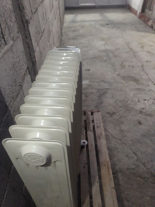 Продам радиатор электричиски