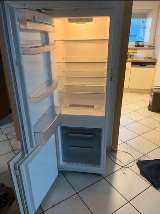 Frigider și congelator
