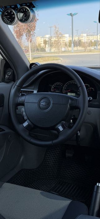 Lasetti turbo 2012 yil bir qo’l moshin 240-250hp