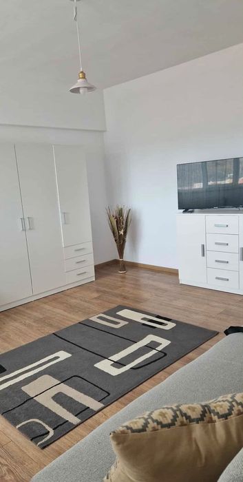 Inchiriez apartament 1 camera,Centrul Civic