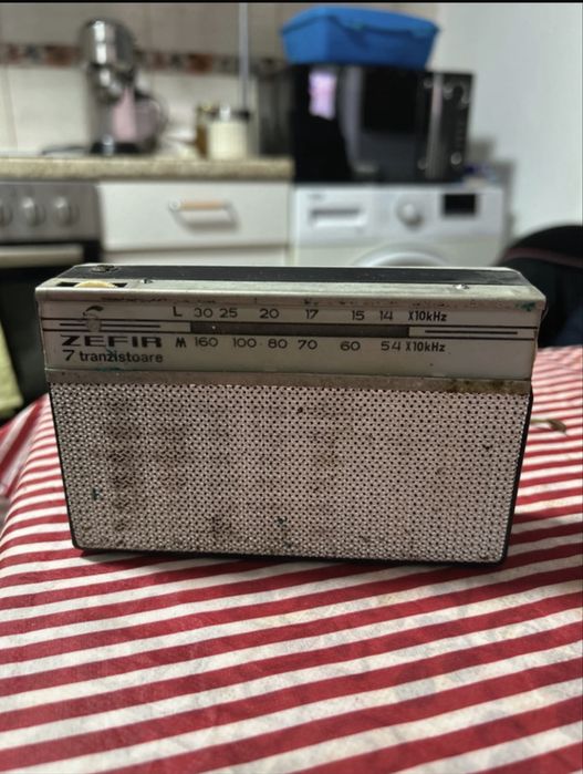 Radio portabil Zefir