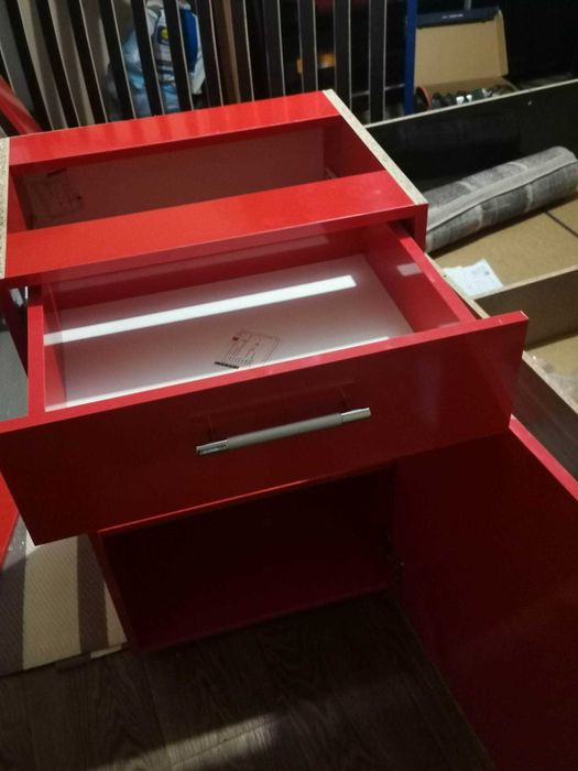 Сглобяване/монтаж на мебели (монтаж, демонтаж и транспорт)