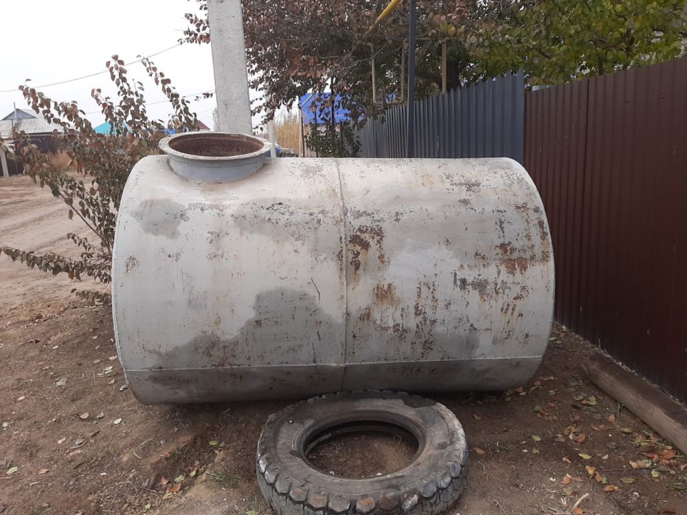 Продается емкость для воды